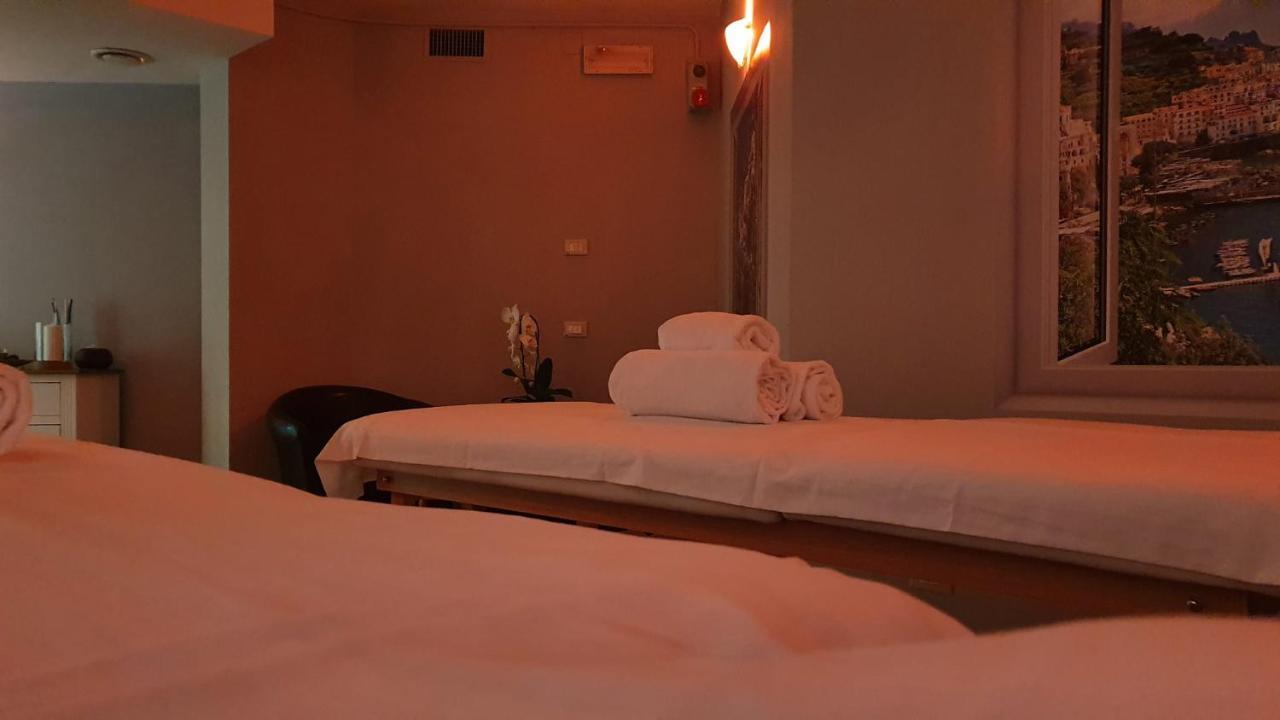 Hotel Centro Congressi Polo Nautico Salerno Dış mekan fotoğraf